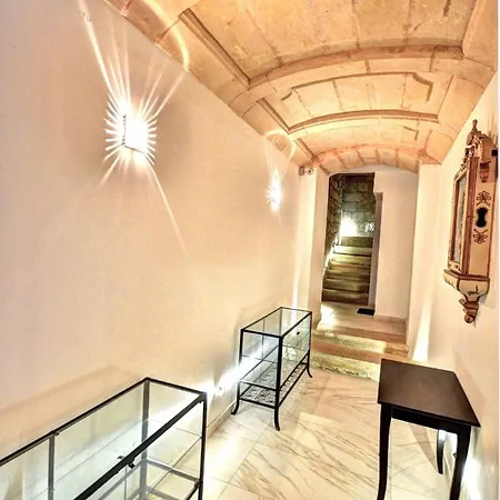 Strada Stretta Apartment *
